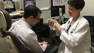 3 signs your vocal cords may be damaged - Featured image