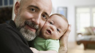 How does a father’s age affect fertility and a baby’s health? - Featured image