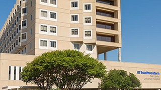 Zale Lipshy University Hospital exterior